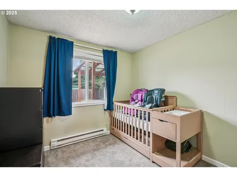 4047 N Attu Street Portland OR 97203