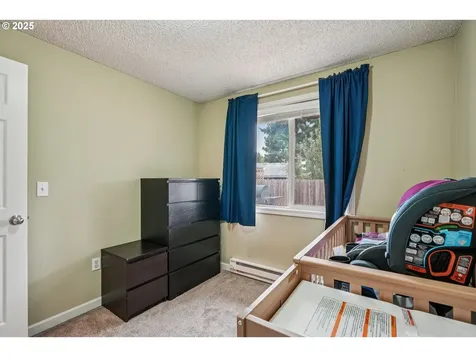 4047 N Attu Street Portland OR 97203