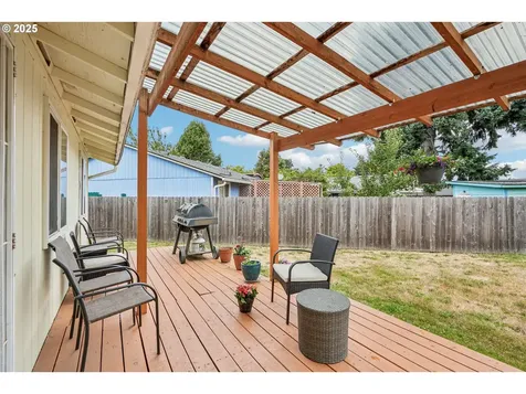 4047 N Attu Street Portland OR 97203