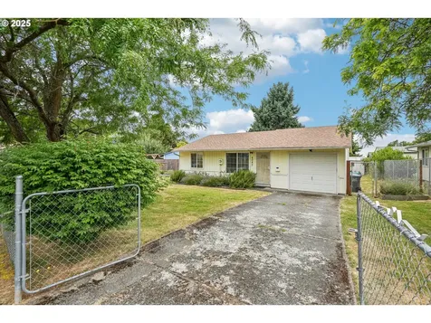 4047 N Attu Street Portland OR 97203