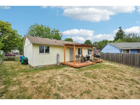 4047 N Attu Street Portland OR 97203