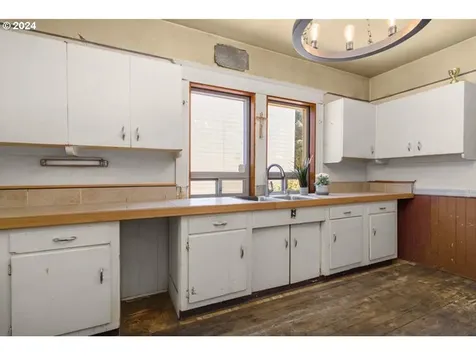 546 NE Stanton Street Portland OR 97212