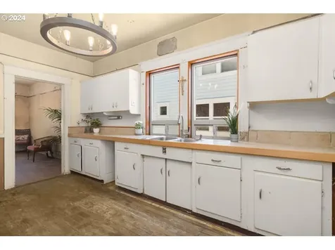 546 NE Stanton Street Portland OR 97212