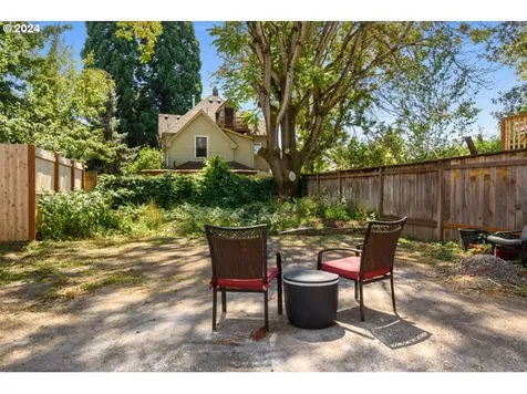 546 NE Stanton Street Portland OR 97212