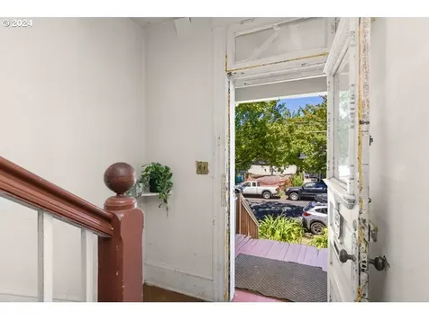 546 NE Stanton Street Portland OR 97212
