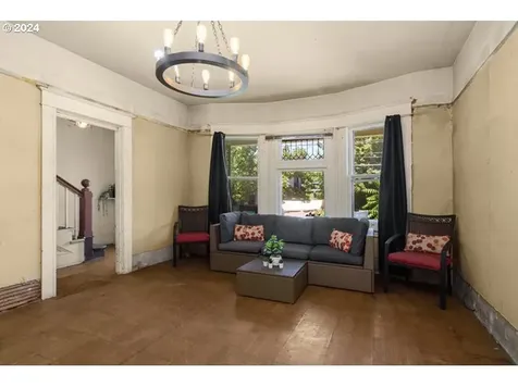 546 NE Stanton Street Portland OR 97212