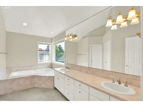 13866 SW Alpine View Portland OR 97224