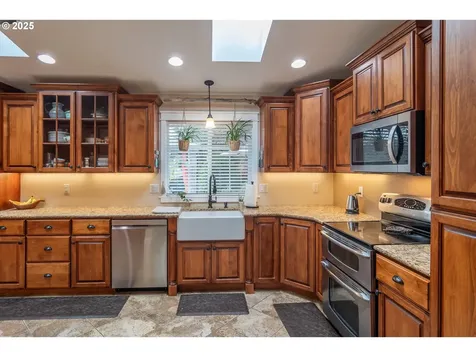 159 Live Oak Court Roseburg OR 97470