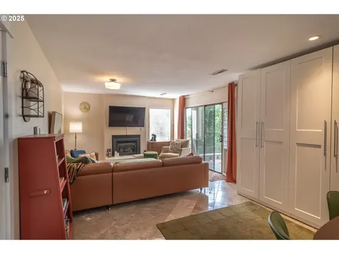 159 Live Oak Court Roseburg OR 97470