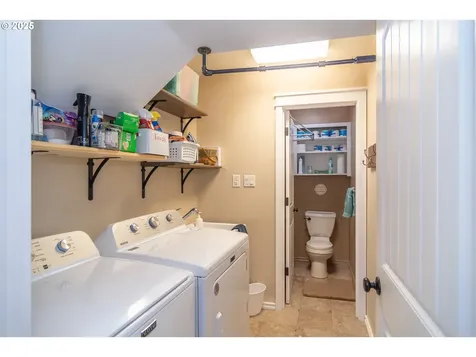 159 Live Oak Court Roseburg OR 97470