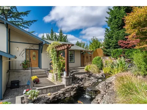 159 Live Oak Court Roseburg OR 97470