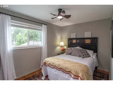 159 Live Oak Court Roseburg OR 97470