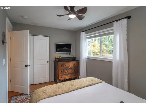 159 Live Oak Court Roseburg OR 97470