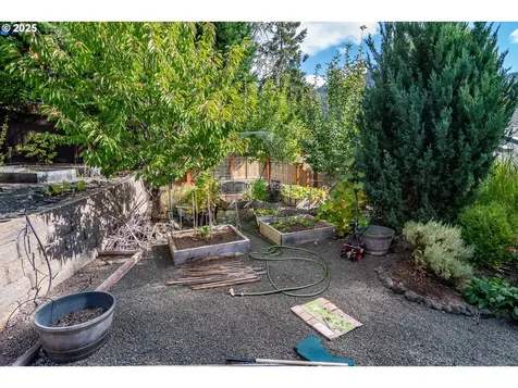 159 Live Oak Court Roseburg OR 97470