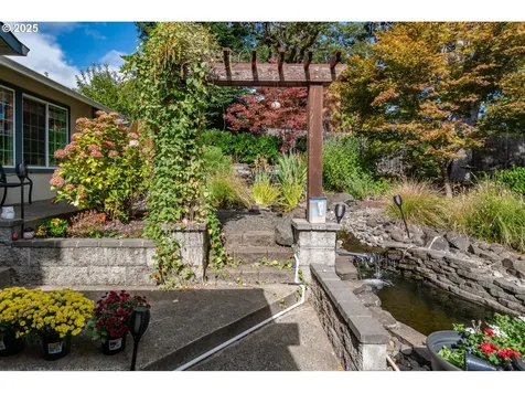 159 Live Oak Court Roseburg OR 97470