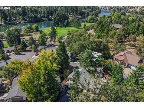 159 Live Oak Court Roseburg OR 97470
