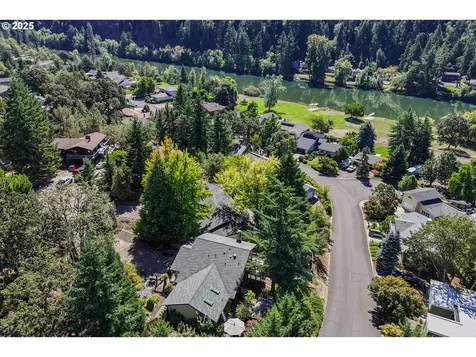 159 Live Oak Court Roseburg OR 97470