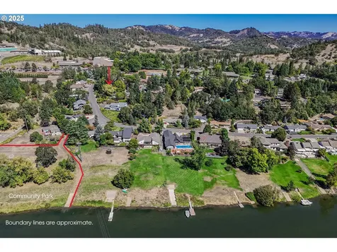 159 Live Oak Court Roseburg OR 97470