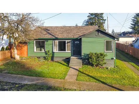 436 E 7th Street Coquille OR 97423