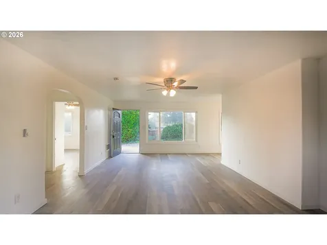436 E 7th Street Coquille OR 97423