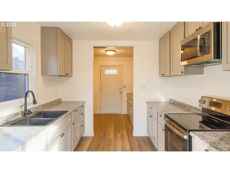 436 E 7th Street Coquille OR 97423