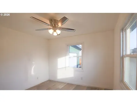 436 E 7th Street Coquille OR 97423