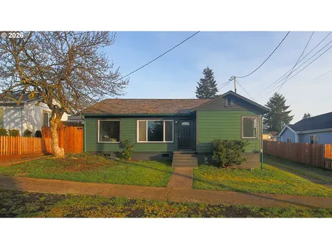 436 E 7th Street Coquille OR 97423
