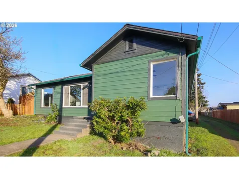 436 E 7th Street Coquille OR 97423