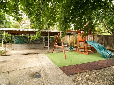 10227 N Macrum Avenue Portland OR 97203