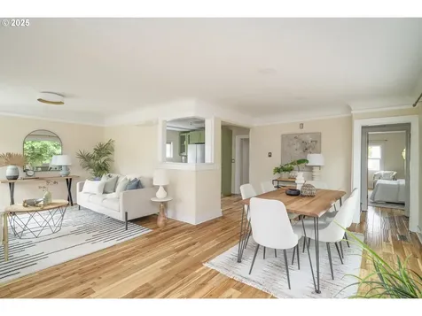 10227 N Macrum Avenue Portland OR 97203