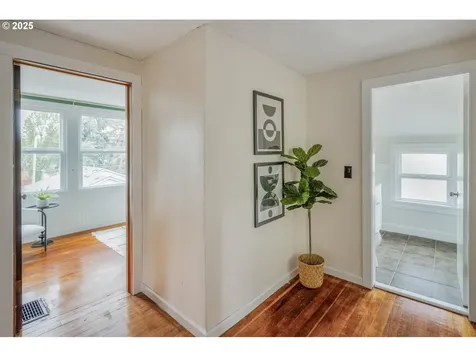 10227 N Macrum Avenue Portland OR 97203