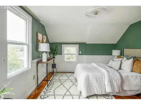 10227 N Macrum Avenue Portland OR 97203