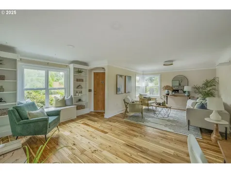 10227 N Macrum Avenue Portland OR 97203
