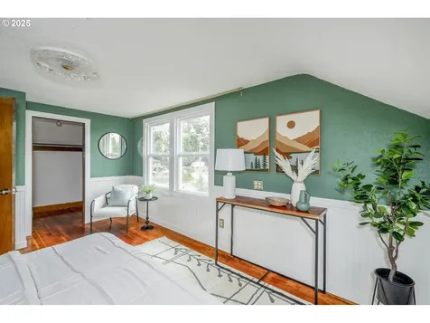 10227 N Macrum Avenue Portland OR 97203