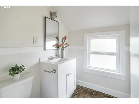 10227 N Macrum Avenue Portland OR 97203