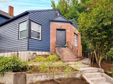 10227 N Macrum Avenue Portland OR 97203