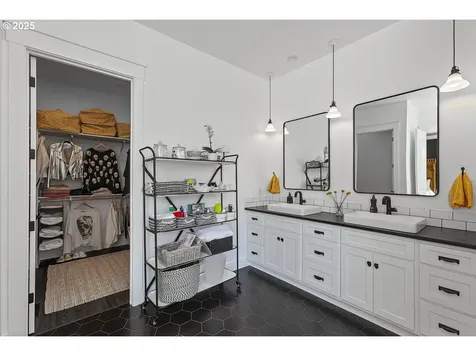 18505 NE 78th Way Vancouver WA 98682