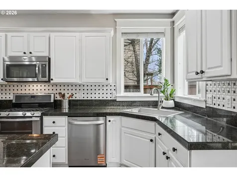 9405 NE 102nd Street Vancouver WA 98662