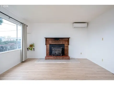 3660 NE Lombard Street Portland OR 97211
