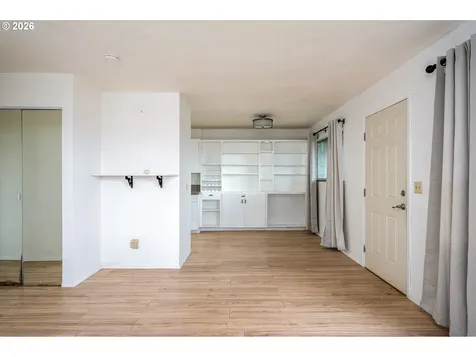 3660 NE Lombard Street Portland OR 97211
