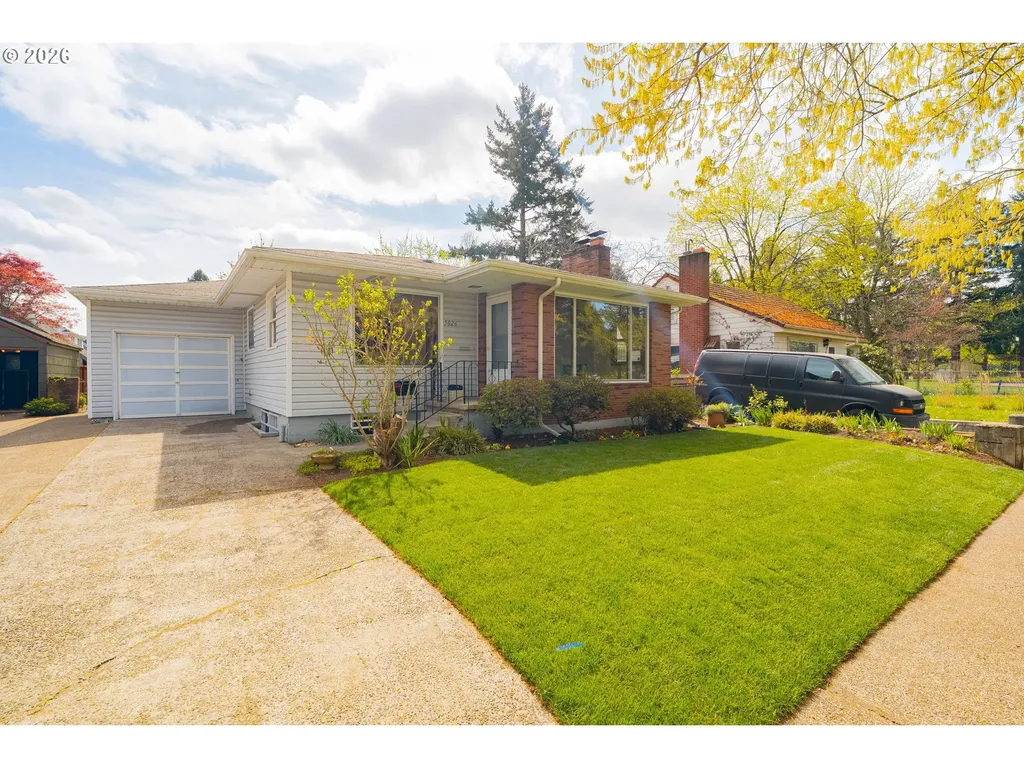 5026 SE Insley Street Portland OR 97206