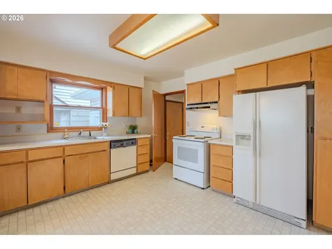5026 SE Insley Street Portland OR 97206
