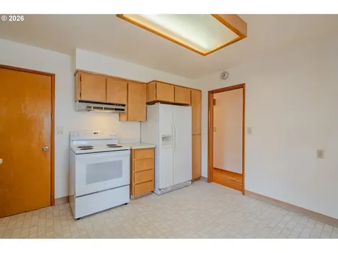 5026 SE Insley Street Portland OR 97206