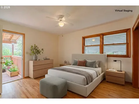 5026 SE Insley Street Portland OR 97206