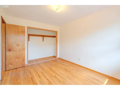 5026 SE Insley Street Portland OR 97206