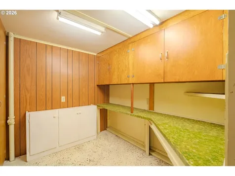 5026 SE Insley Street Portland OR 97206