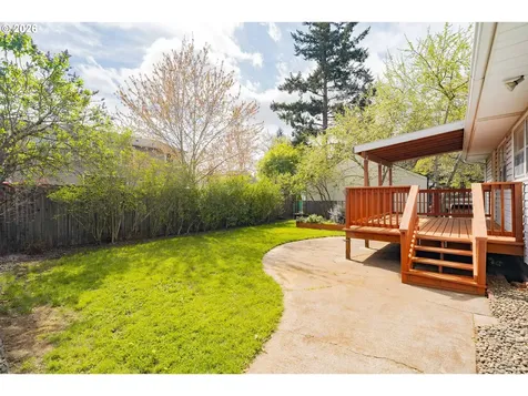 5026 SE Insley Street Portland OR 97206