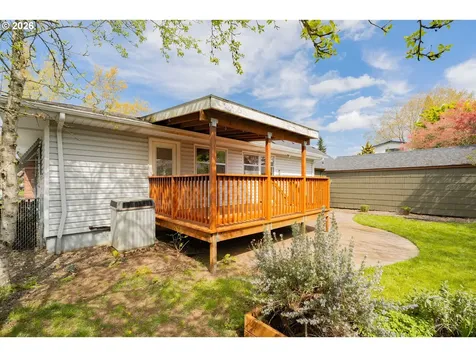 5026 SE Insley Street Portland OR 97206
