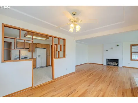5026 SE Insley Street Portland OR 97206