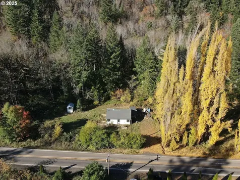 16807 Highway 36 Deadwood OR 97430